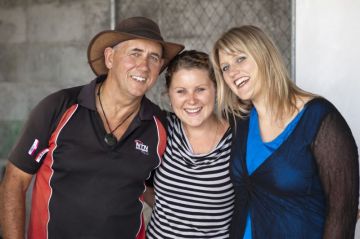 Lisa, Jaclyn and Shorty - our trusted courier